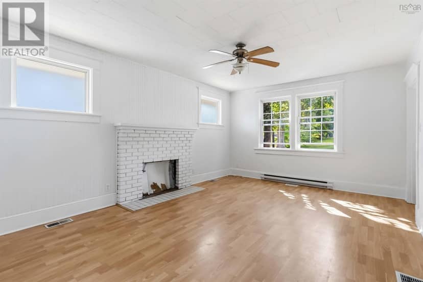 406 Main Street — photo 13 of 25