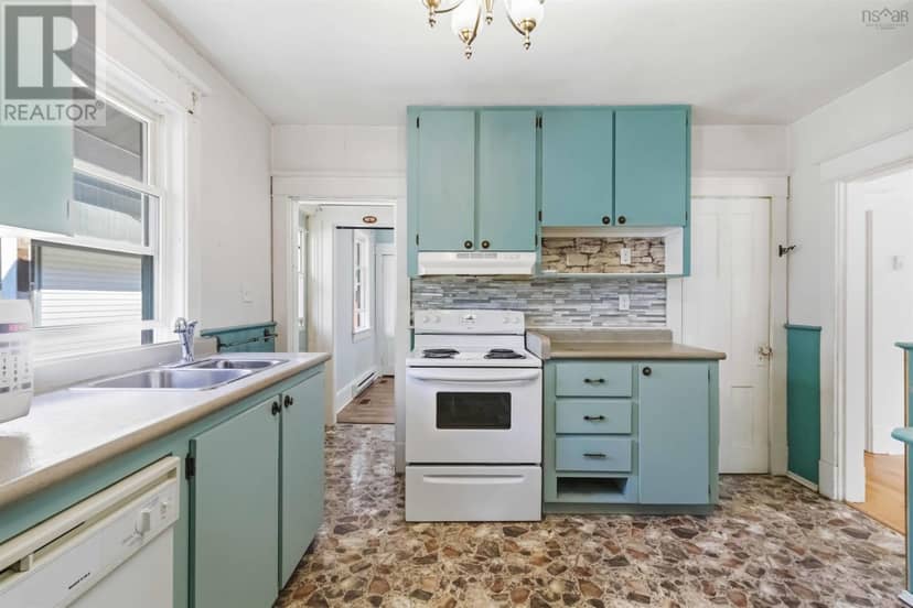 406 Main Street — photo 16 of 25