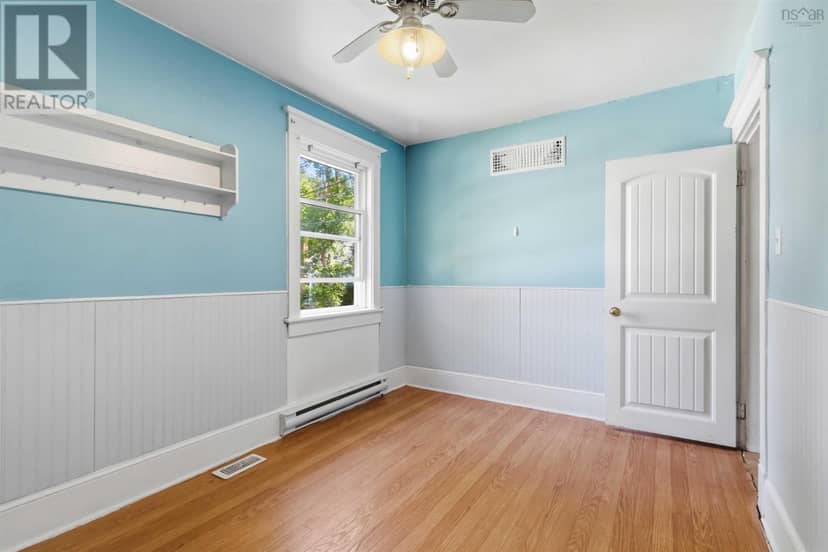 406 Main Street — photo 22 of 25