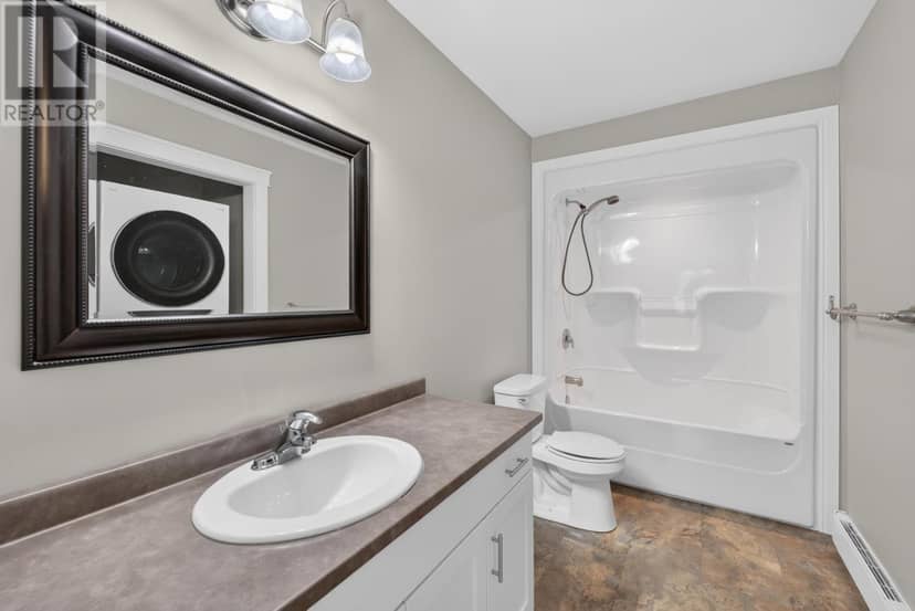 26 STEPHANIE Drive — photo 14 of 32