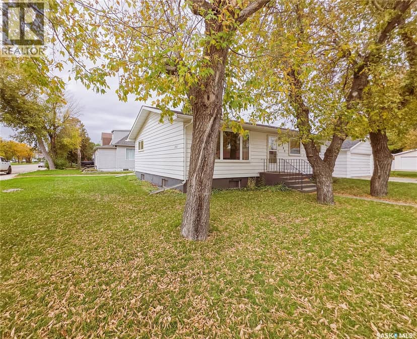 202 7th AVENUE W, Melville, photo 3