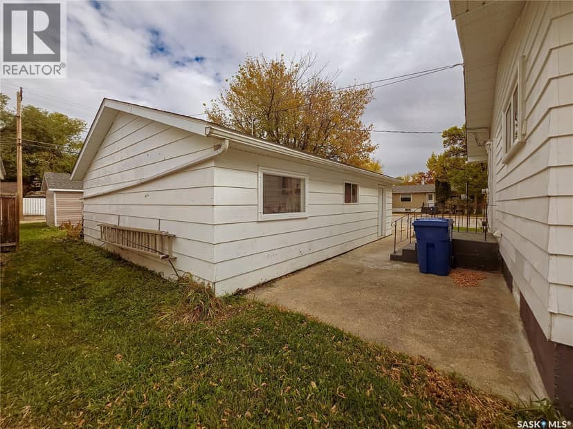 202 7th AVENUE W, Melville, photo 4
