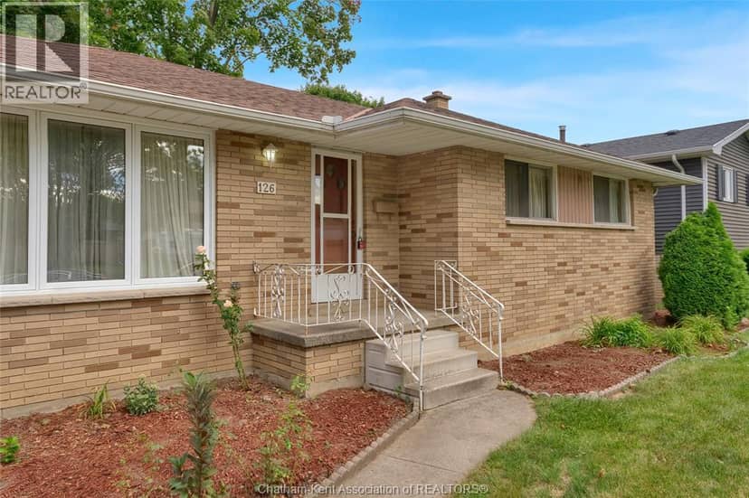 126 Partridge CRESCENT — photo 7 of 40