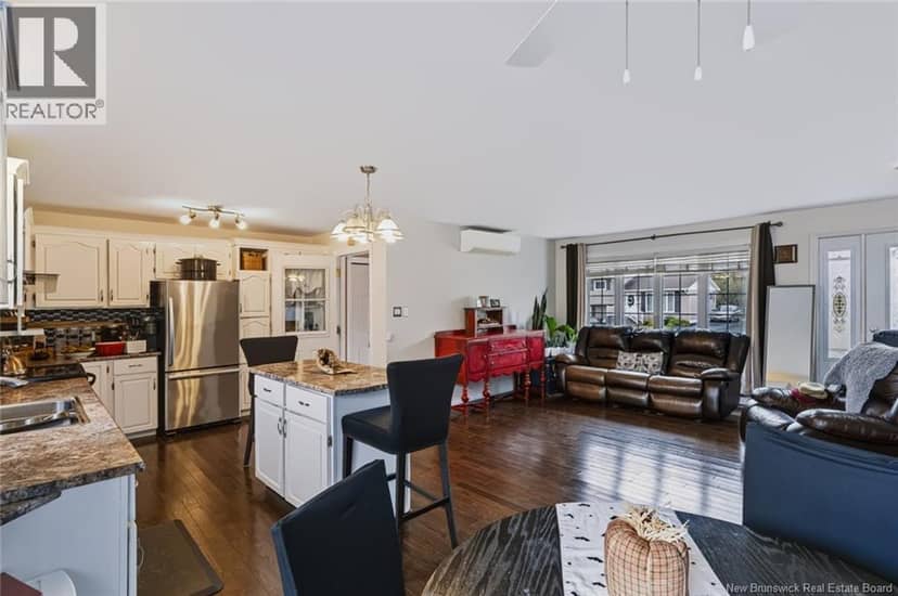 20 Locke Street — photo 17 of 40