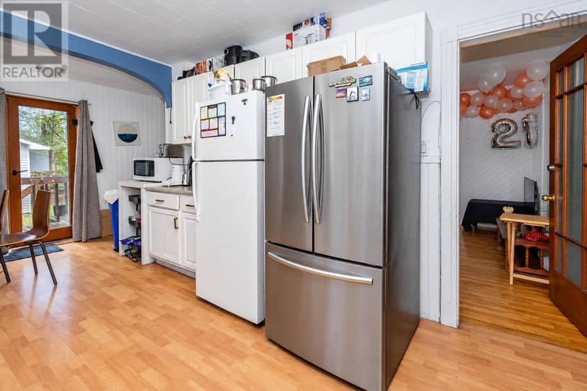208 Whitney Avenue — photo 14 of 32