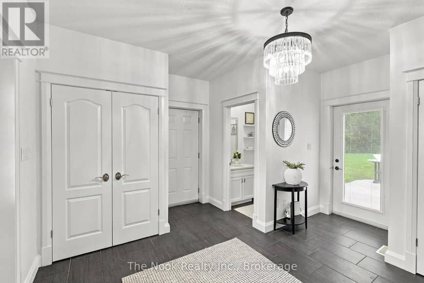 21611 Loyalist Parkway — photo 10 of 40