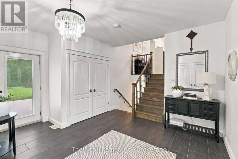 21611 Loyalist Parkway — photo 11 of 40