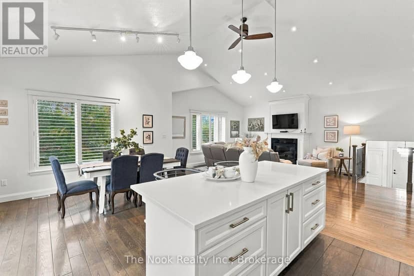 21611 Loyalist Parkway — photo 18 of 40