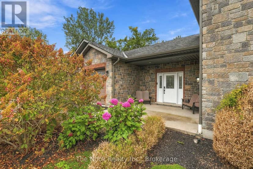 21611 Loyalist Parkway — photo 9 of 40