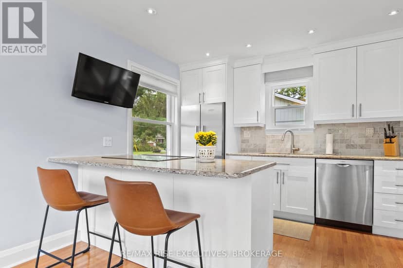 130 Florence Street — photo 12 of 40