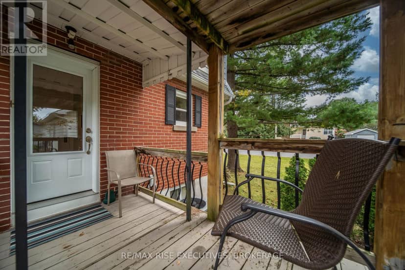 130 Florence Street — photo 36 of 40