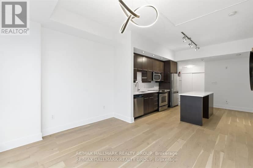 611 - 101 Richmond Road — photo 17 of 32