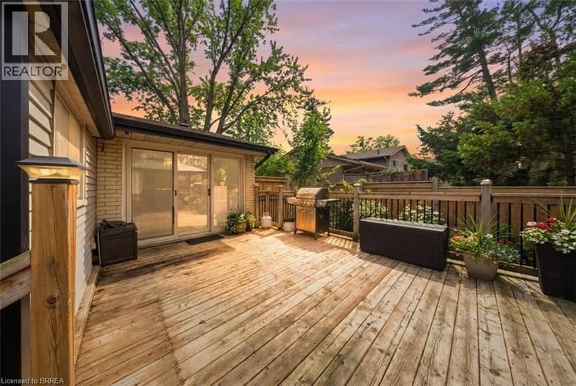 29 ALLWOOD Street — photo 13 of 18