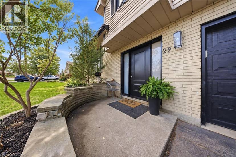 29 ALLWOOD Street, Brantford, photo 2