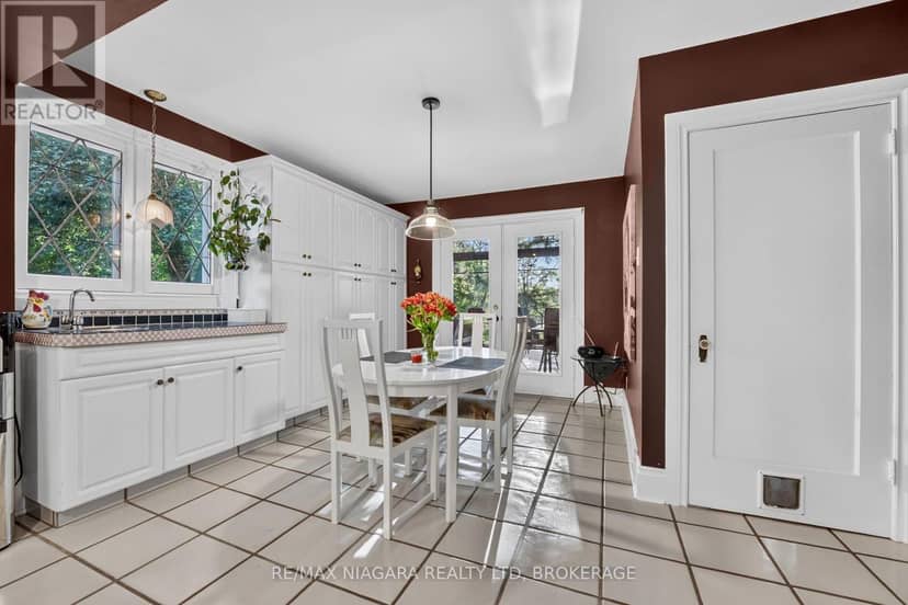 1577 Gregory Road — photo 12 of 40