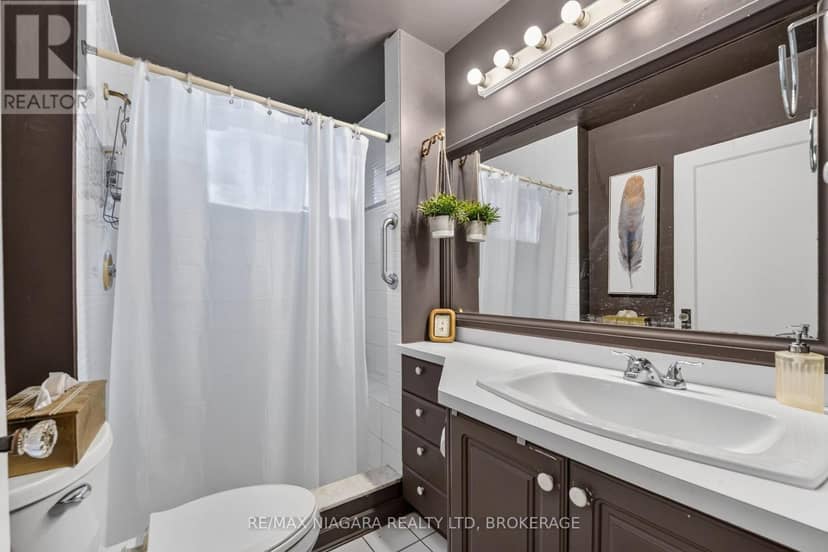 1577 Gregory Road — photo 32 of 40