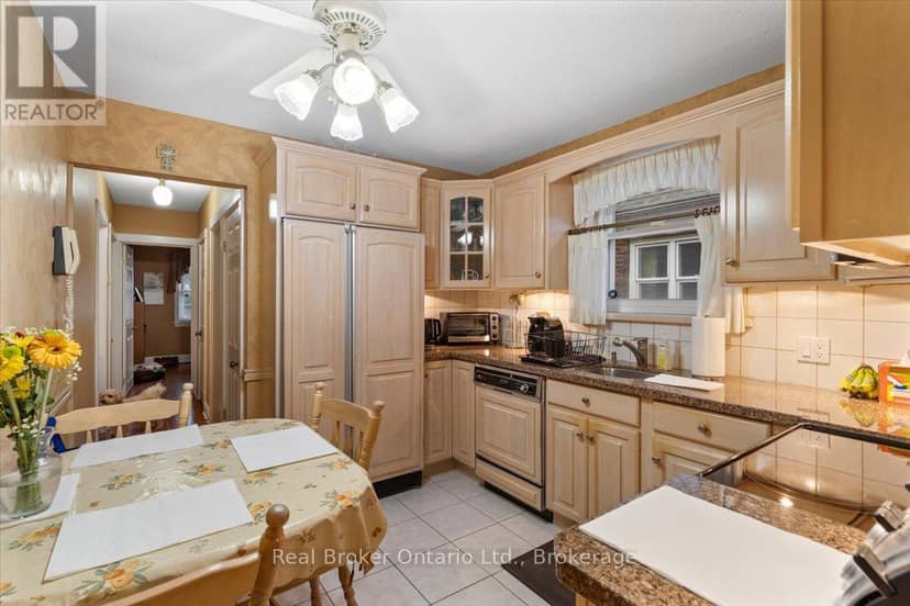 193 Huxley Avenue S — photo 10 of 40