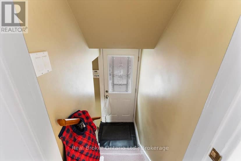193 Huxley Avenue S — photo 29 of 40
