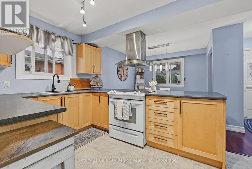 267 Barber Avenue — photo 9 of 40