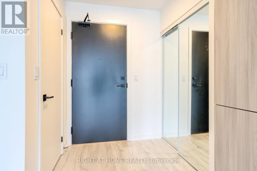704 - 2 Augusta Avenue — photo 16 of 17