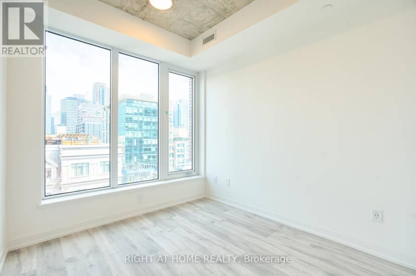 704 - 2 Augusta Avenue — photo 7 of 17
