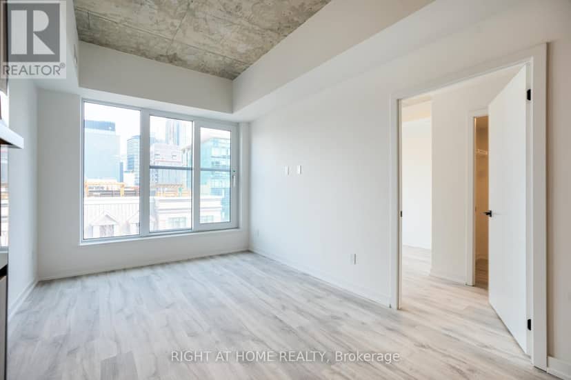 704 - 2 Augusta Avenue — photo 9 of 17
