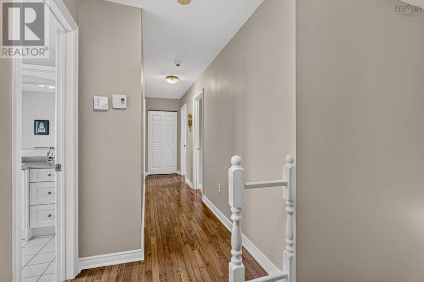 24 Bridgeview Drive — photo 15 of 35