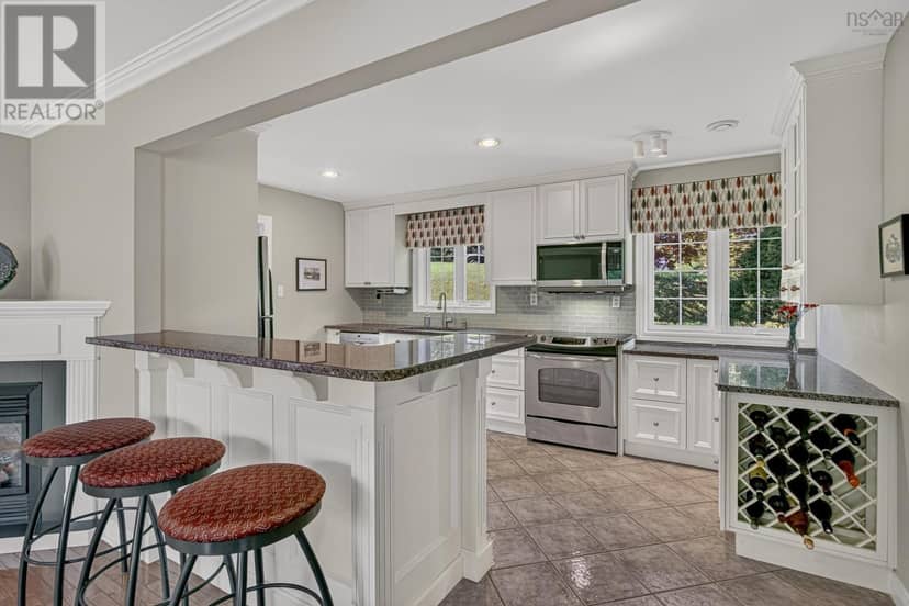 24 Bridgeview Drive — photo 7 of 35