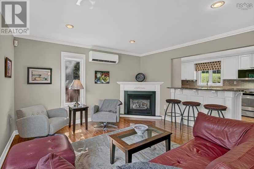 24 Bridgeview Drive — photo 12 of 35