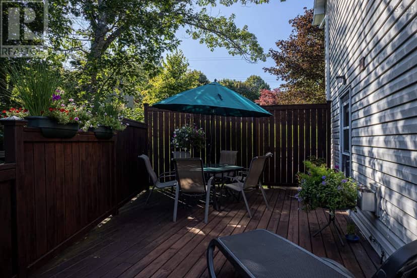 24 Bridgeview Drive — photo 9 of 35