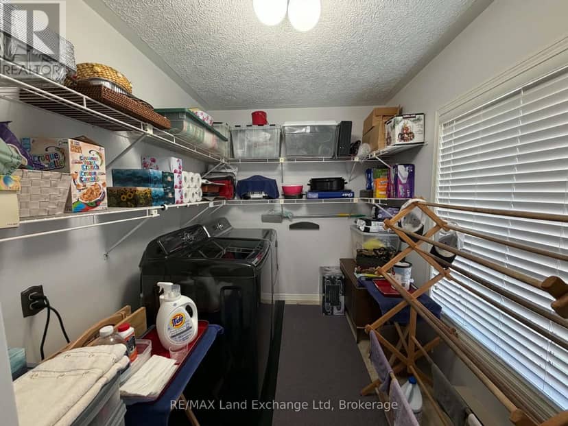 118 Victoria Street E — photo 13 of 34