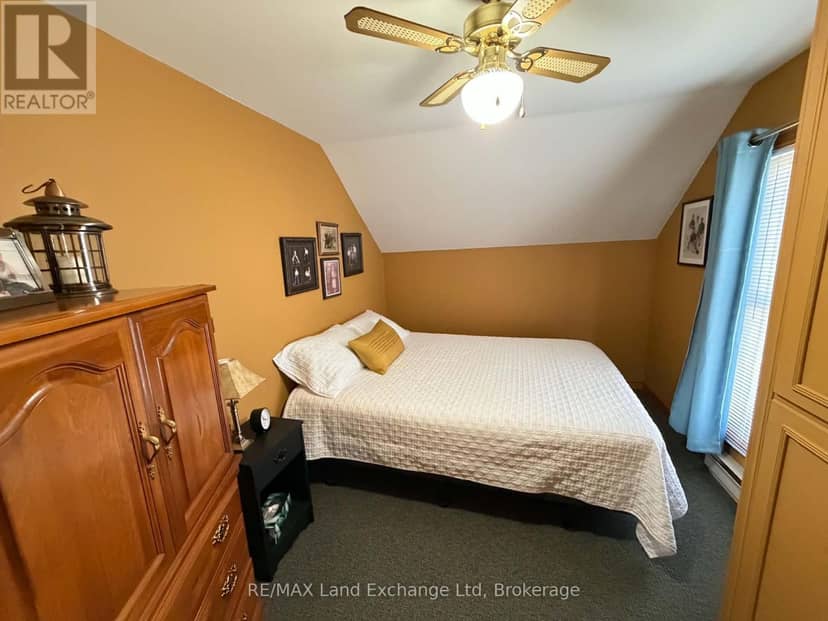 118 Victoria Street E — photo 19 of 34