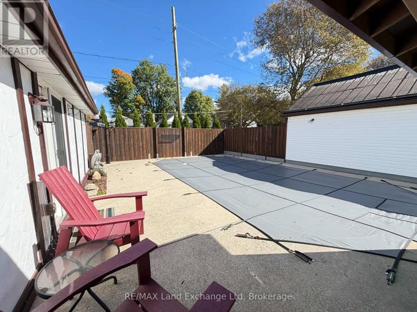 118 Victoria Street E — photo 32 of 34