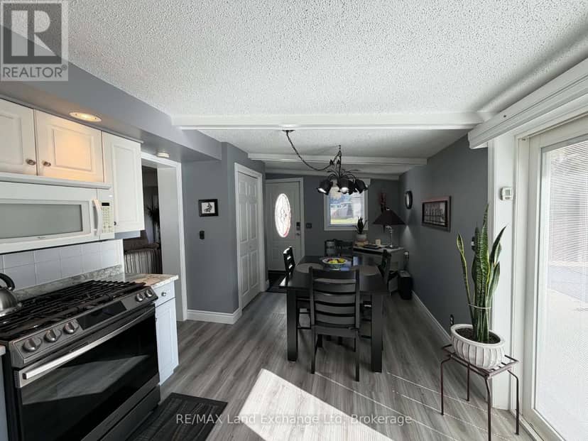 118 Victoria Street E, North Huron, photo 8
