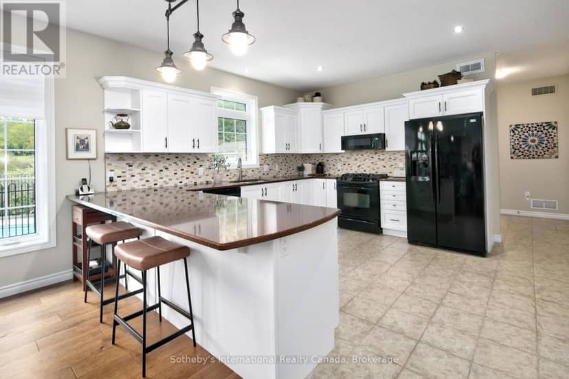 118 Landry Lane — photo 9 of 40