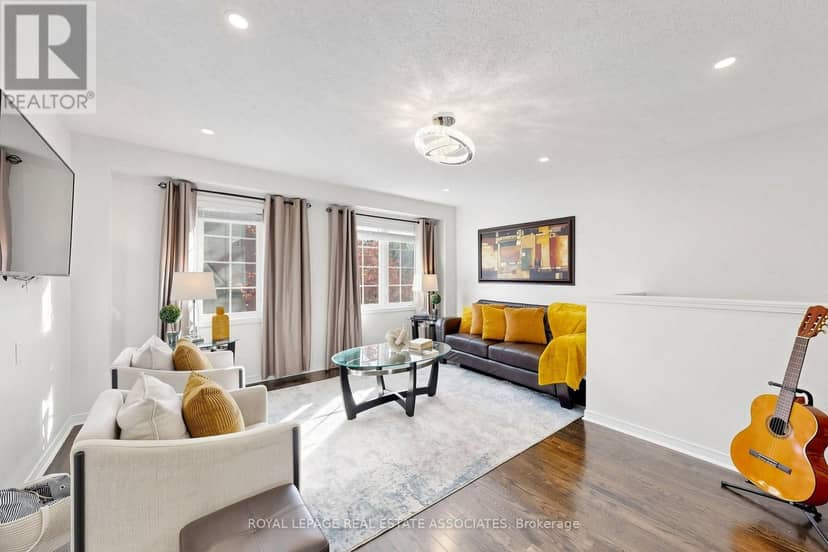 22 Benjamin Way — photo 19 of 40