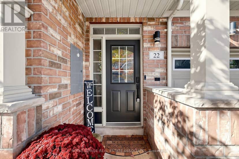 22 Benjamin Way — photo 3 of 40