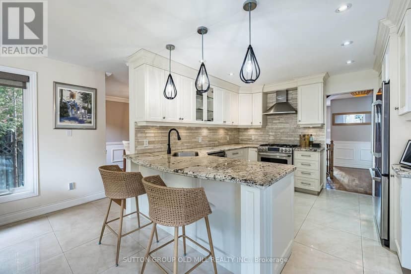 501 Sundown Crescent — photo 12 of 40
