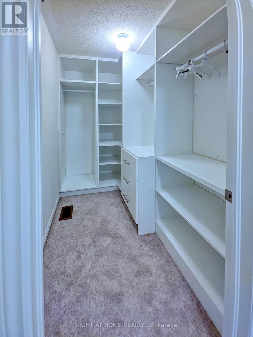 219 Fleetwood Drive — photo 18 of 25