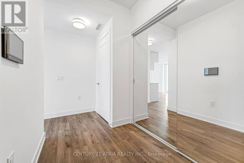 3308 - 575 Bloor Street E — photo 8 of 40