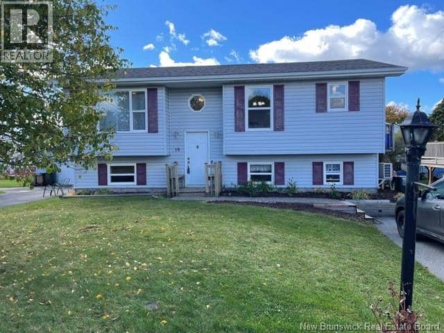 18 Partellow Street — photo 1 of 20