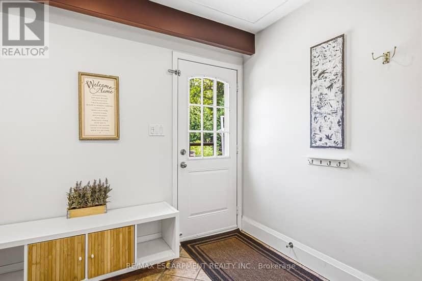 364 Fennell Avenue W — photo 35 of 40