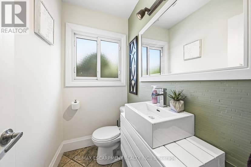364 Fennell Avenue W — photo 15 of 40