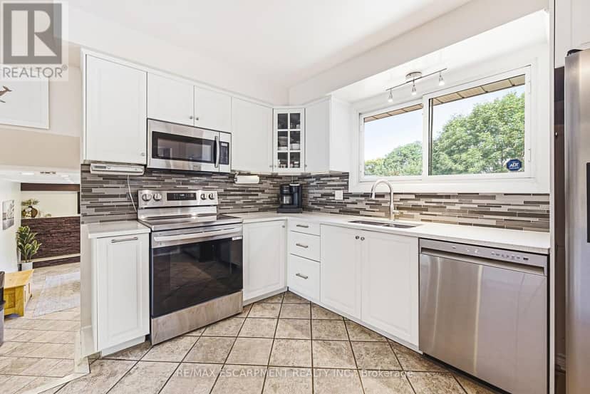 364 Fennell Avenue W, Hamilton, photo 8