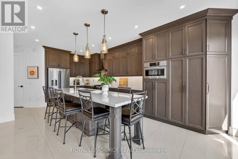 14 Emerald Heights Drive — photo 12 of 38