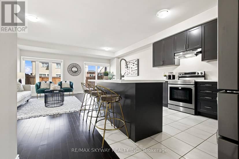 60 Lorne Thomas Place — photo 12 of 40