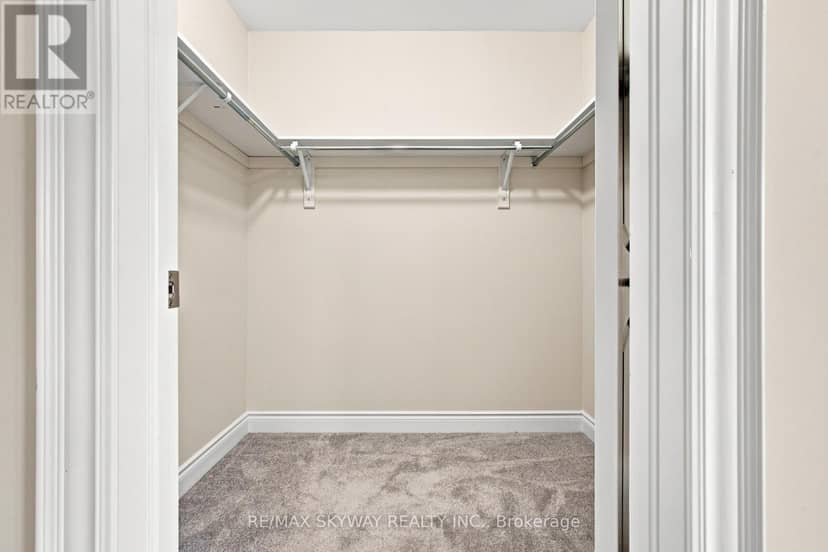 60 Lorne Thomas Place — photo 30 of 40