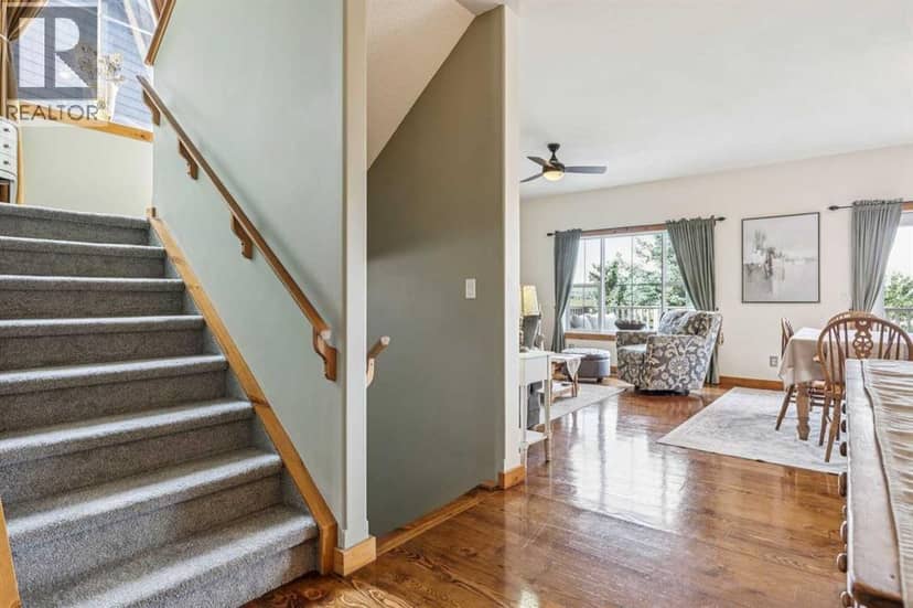 122 Hidden Creek Heights NW, Calgary, photo 6