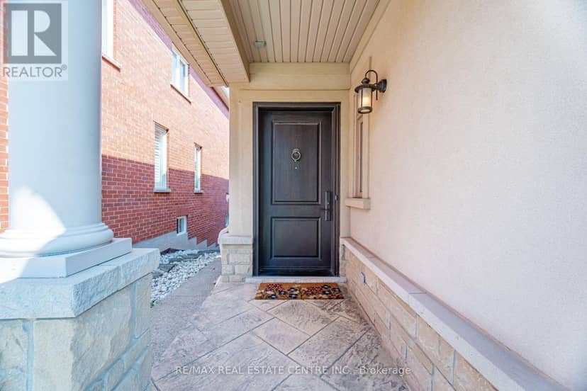 2425 Quetico Crescent, Oakville, photo 3