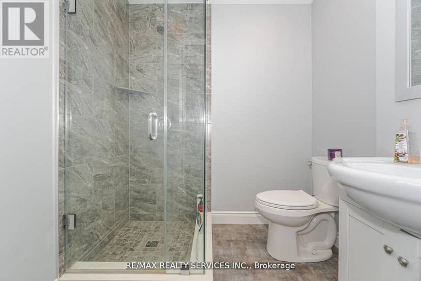 32 Caledon Street — photo 18 of 33